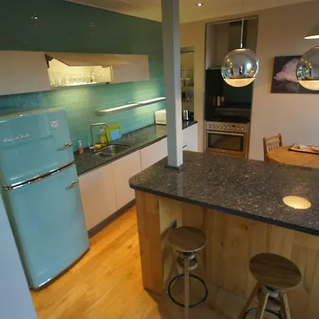 Spacious 2 Bed Apt Next To Royal Mile & Waverley Edinburgh Exterior photo