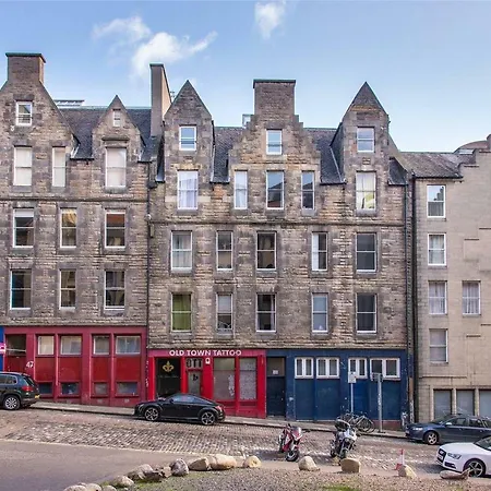 Spacious 2 Bed Apt Next To Royal Mile & Waverley Edinburgh Exterior photo